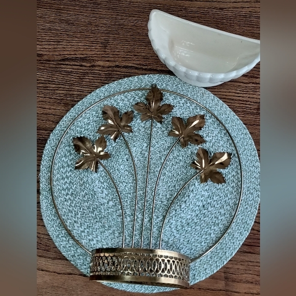 60s Hollywood Regency style wall pocket planter - Picture 4 of 5